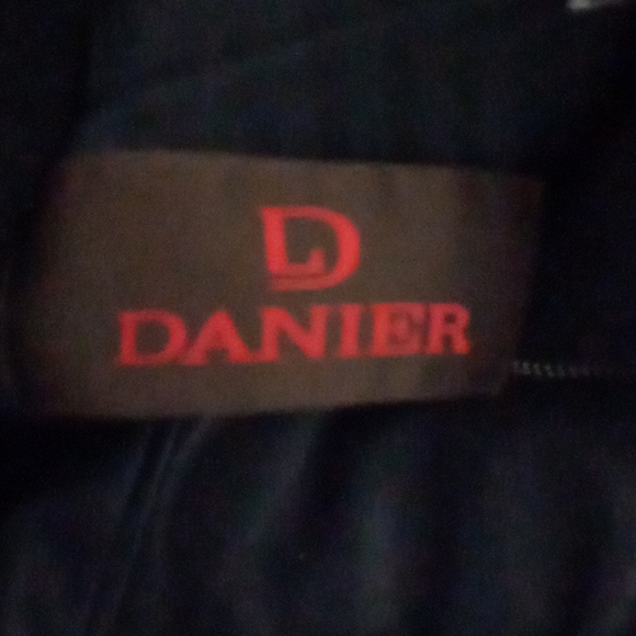 Danier leather jacket - Picture 2 of 3